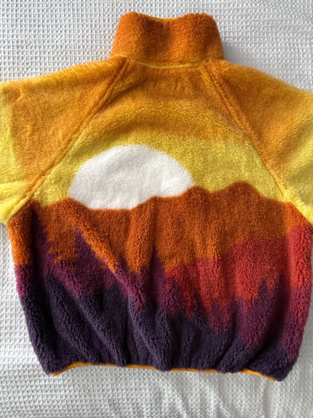 Rumored XS Sunset Ombre Sherpa Pullover. Yellow, Orange, Red, Purple. Never worn - Picture 5 of 5